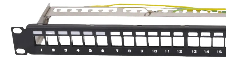 DATACONNECT PATCH PANEL CAT 6, 24 PORTS, 1U, 19